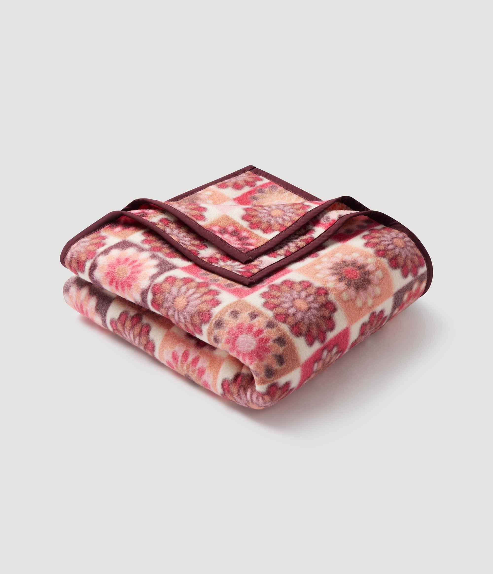 Teddy Blanket - Nostalgia - Image 1